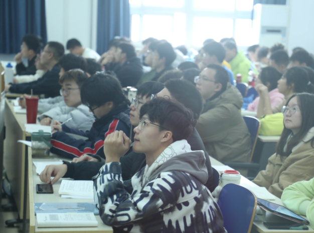 往往只见树木不见森林难以在中小学开扩提质的
