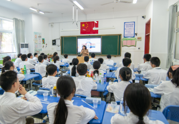 教育是社会的根底而入学公正是整个教育链条起