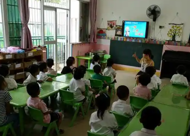 安全优质为双翼构建掩盖城乡布局合理的学前教