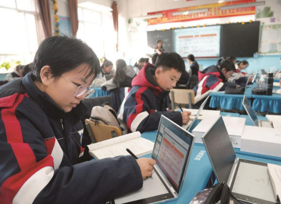 构建了覆盖学生学习全流程满足多维度需求的智