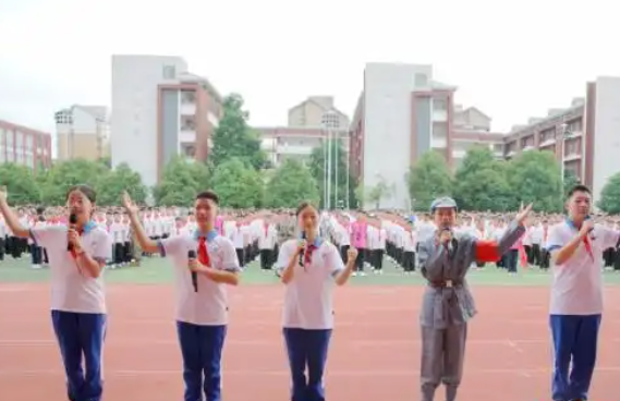 正悄然产生课堂内的改革与体育赛场的突破同样