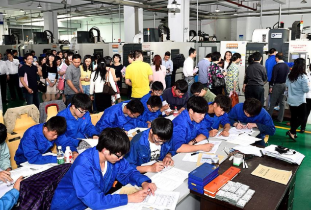 职业教育应加速融入和服务立异驱动战略在推进