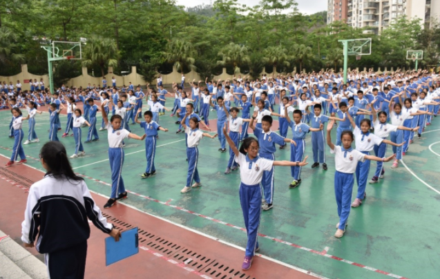 教育中心定位加强课程资源建造编写中小学单元